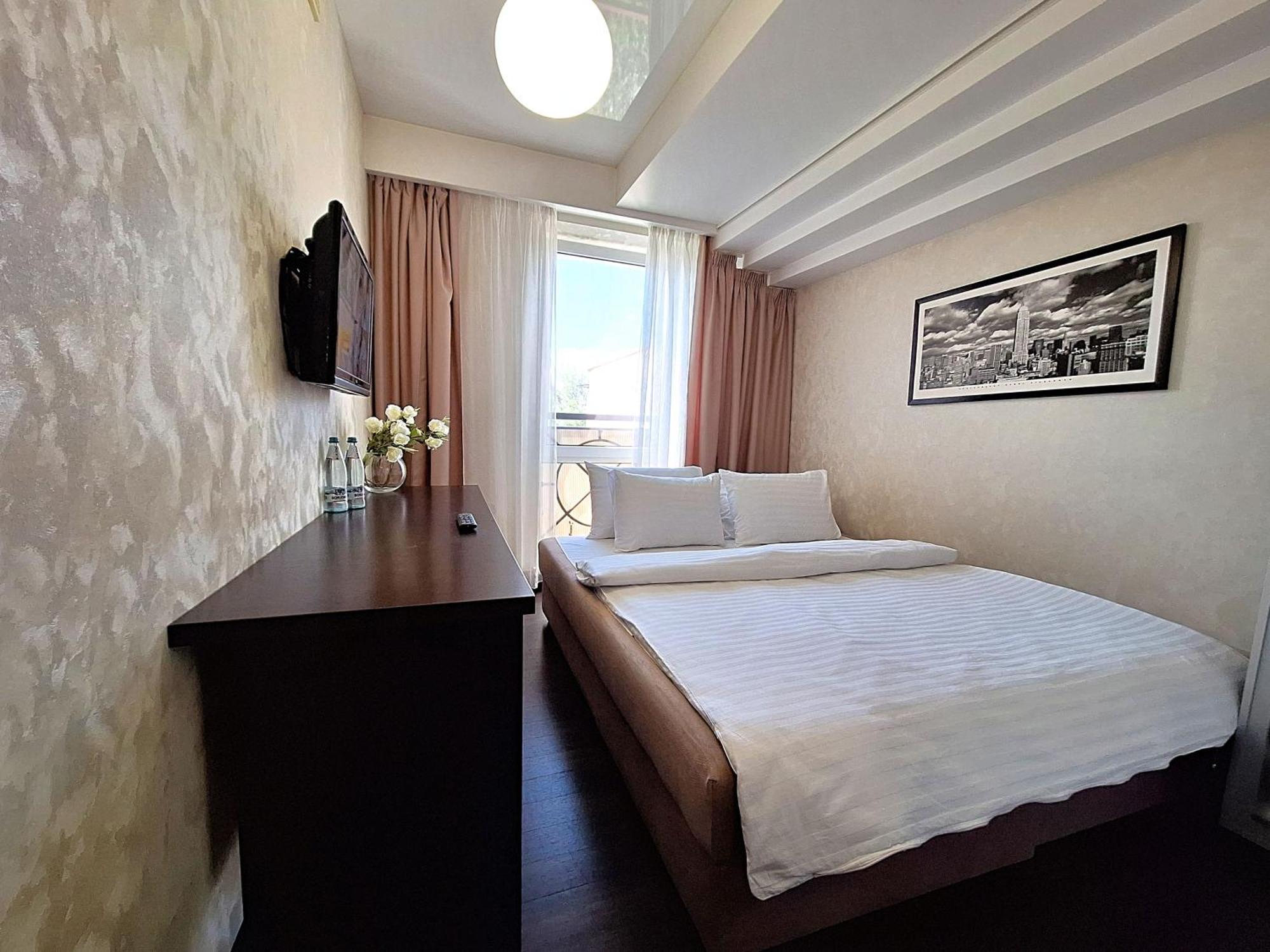 Найбільше Ліжко У Полтаві Мережа Alex Apartments Цілодобово Безконтактне Заселення Połtawa Zewnętrze zdjęcie